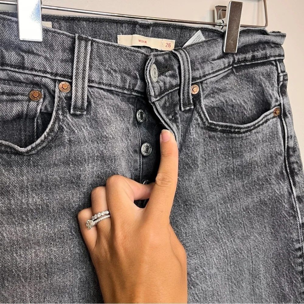 Levi Women’s Wedgie Icon Fit Straight Jean 26 - Picture 6 of 10